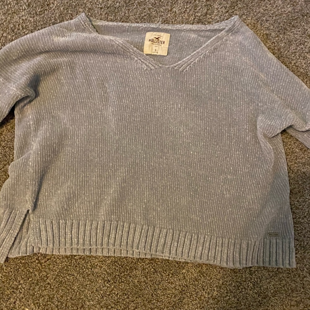 Hollister Light grey ultra soft sweater (S)